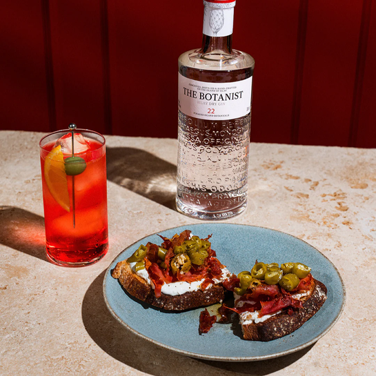 Propose a Toast: Bold Toast Recipes & Cocktail Pairings